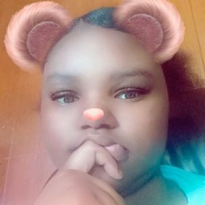 Meet your Posher, Laila